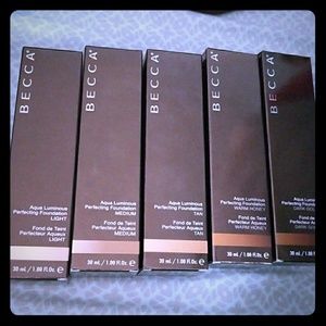 BECCA Aqua Luminous Perfecting Foundation